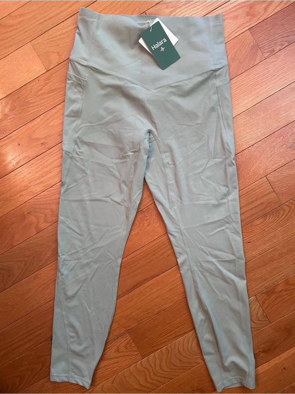 Halara ultrasculpt High-Rise Pocket Leggings - Sage Green - Picture 4 of 5